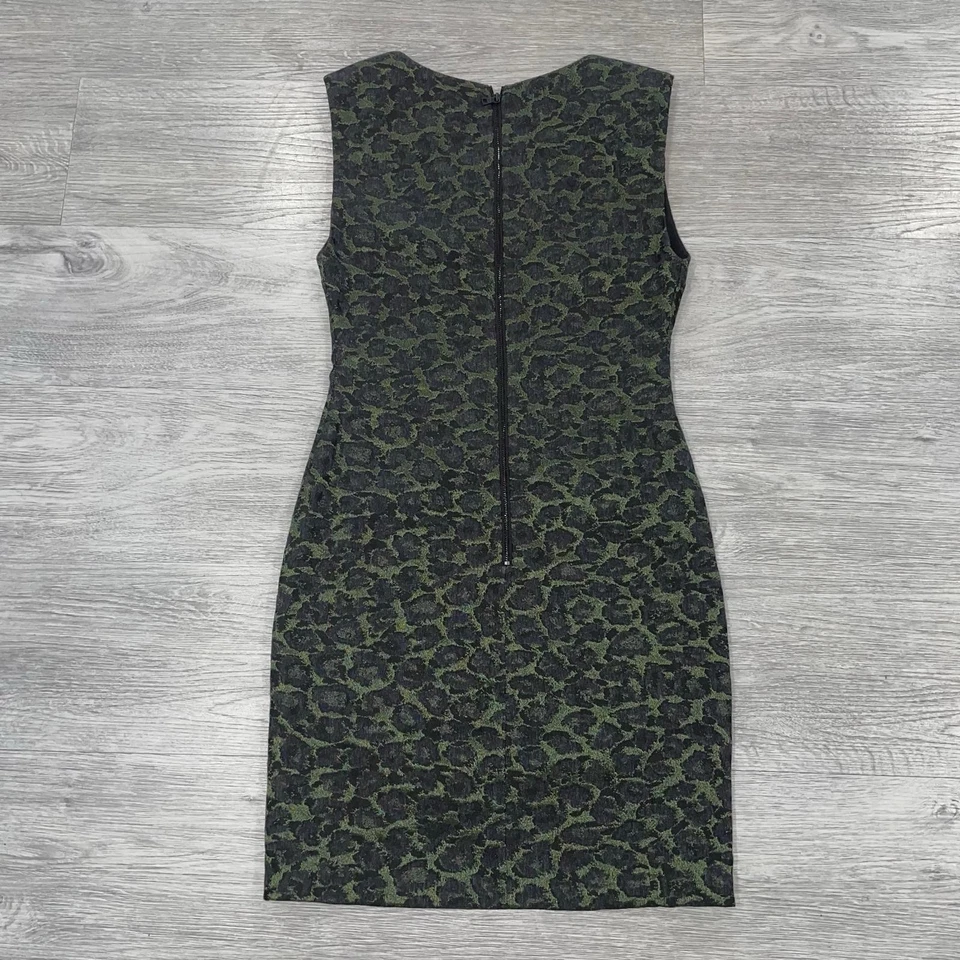 ALICE + OLIVIA женское платье размер 8 без рукавов v-образным вырезом черный зеленый принт - Изображение 2 из 4