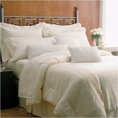 Martex Brentwood Gold Label Super Standard Size Hotel Pillow Set 2 Jumbo Pillows