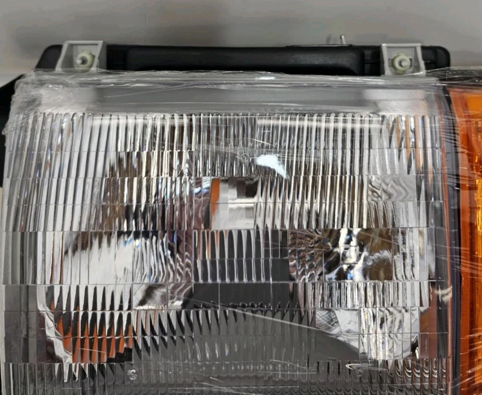 Faro halógeno para Ford Bronco y F-150 y F-250 y F-350 1987-1991 lado del conductor Foto 3 de 4