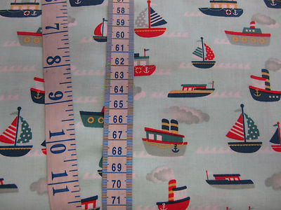 Little Ships Stoff auf hellblau - Riley Blake 100% Baumwolle pro Fat Quarter