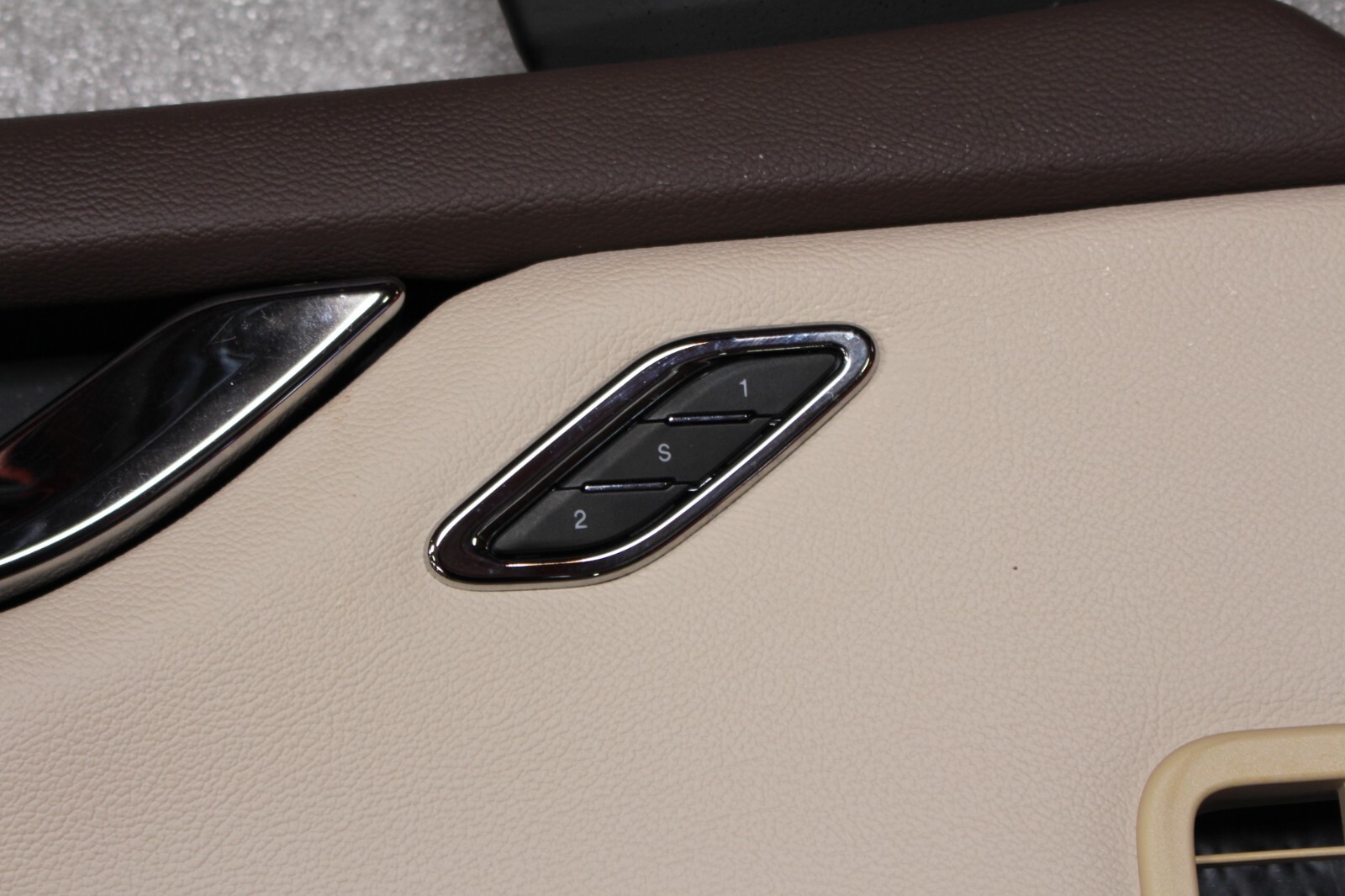 Maserati Quattroporte, LH, Left, Front Door Trim Panel, Tan/Brown, Nicked, Used