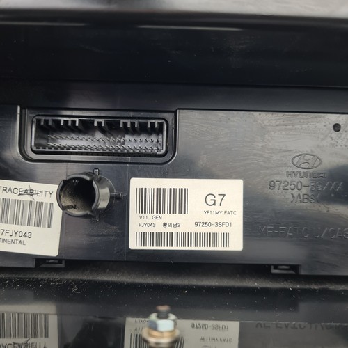 Hyundai i45 Climate Controls Heater AC Fan YF 02/10-04/14 - Picture 10 of 13
