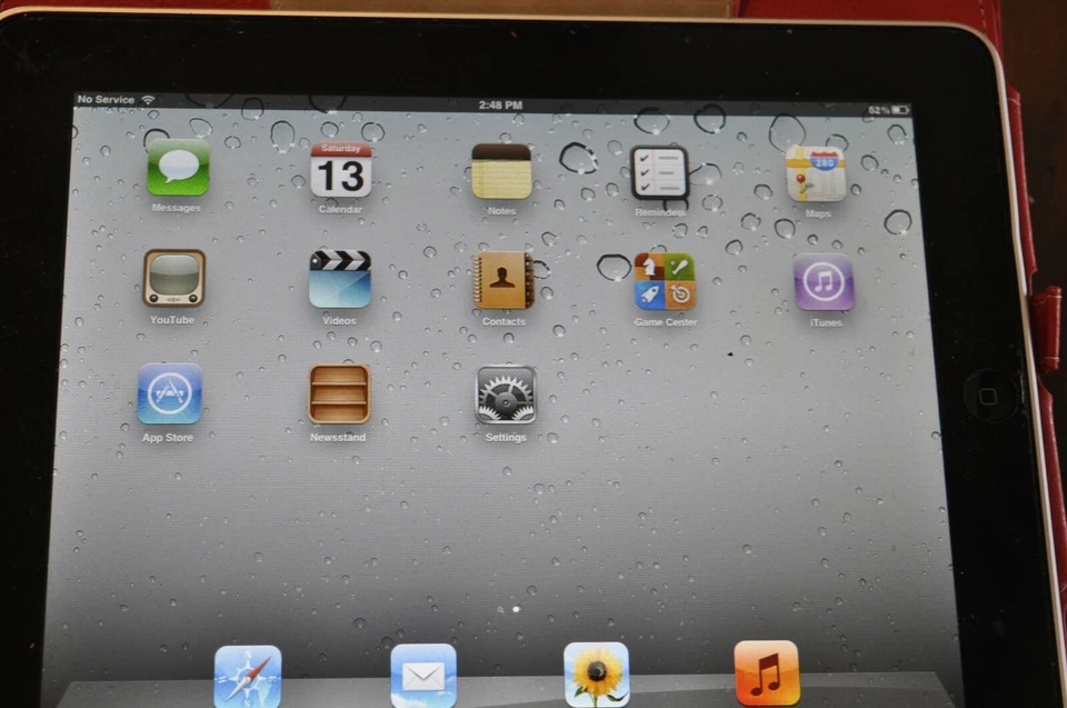 Tablet Apple iPad 1ª Generación WiFi +3G 16GB A1337 Foto 4 de 4