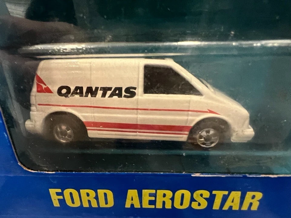 Ford Aerostar Qantas Australian Airlines 1990 mercado internacional Hot Wheels Foto 2 de 4