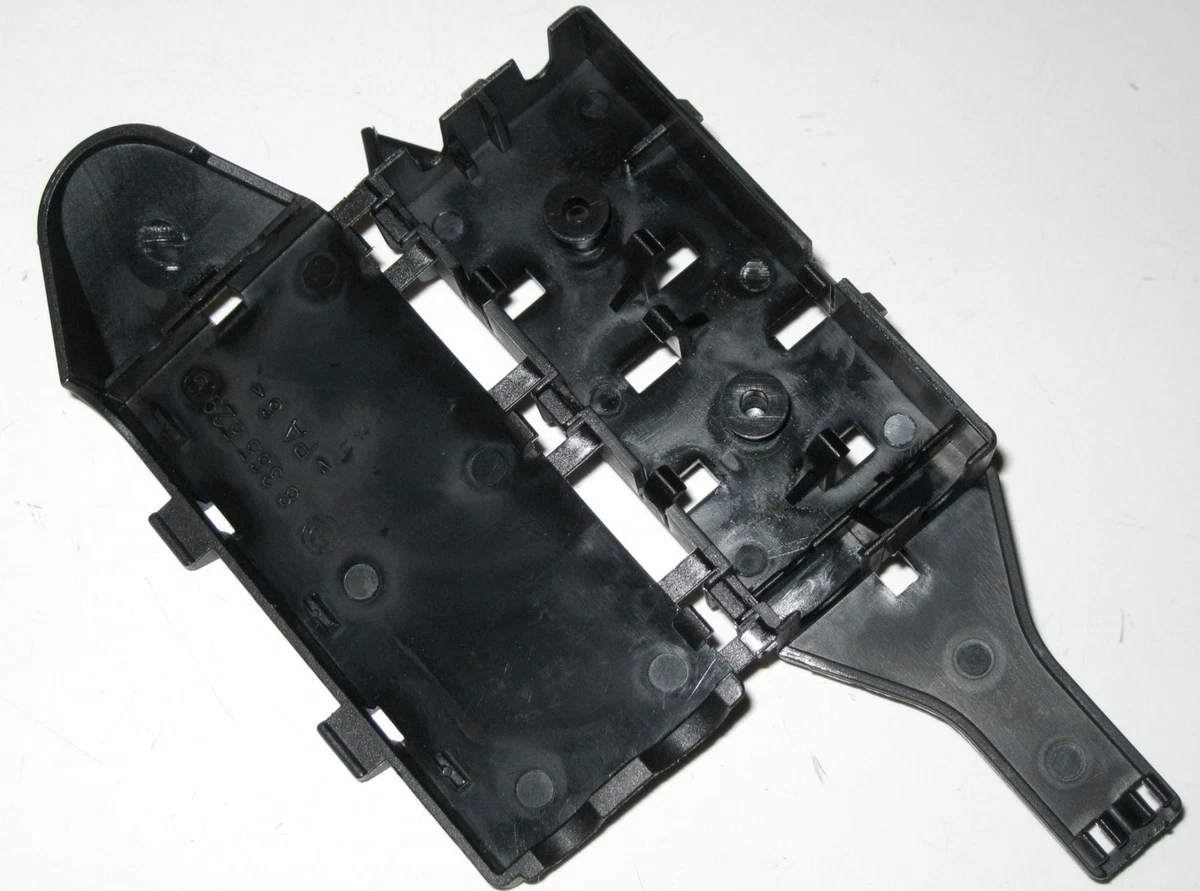 BMW E38 Rear ABS/Brake Wear Sensor Plug Housing Cover 61108365529 