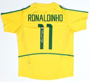 Chemine Dédicacée De Ronaldinho – Maillot Barcelone Authentifié Par Beckett