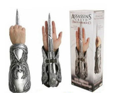 Assassins Creed Ezio Lama Nascosta Cosplay Replica Prop Modello