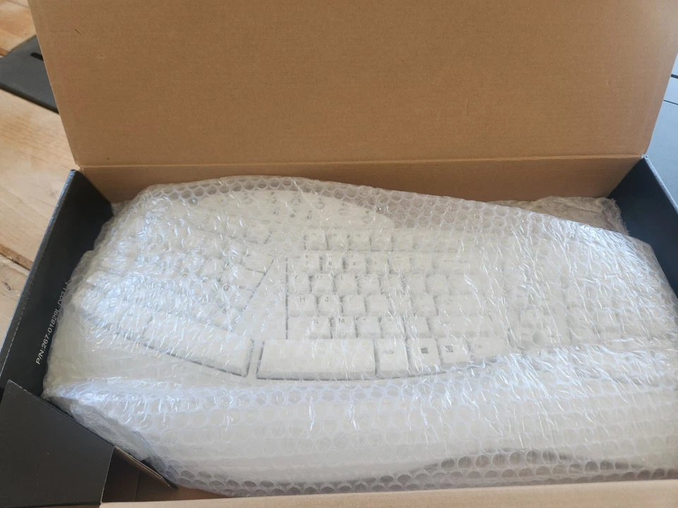 PERIBOARD-612 Wireless Ergonomic Split Keyboard with Dual Mode 2.4G Bluetooth - Image 3 of 4