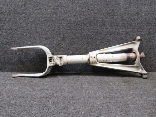 5842000-214, 5842000-213 Cessna 401A Nose Gear Strut (Minus Links) (Worn)