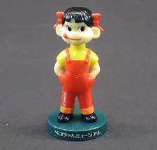 Candy toy trading figure - lively Peko-chan "Peko-chan Mini Mini Museum"