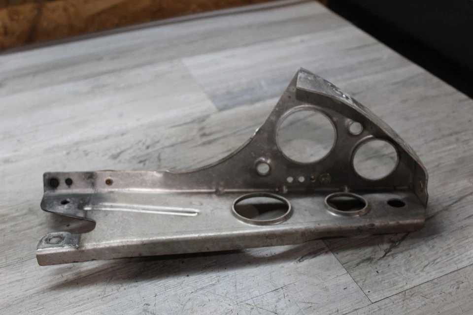 Ski-doo Summit 800 Highmark 2000 parachoques delantero mampara soporte derecho Foto 3 de 4