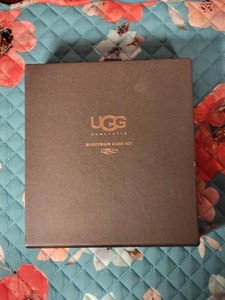UGG Australia Sheepskin Care Kit Shoe Care Set Cleaner Protector Brush