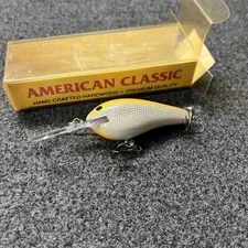 Vintage American Classic Wood Crankbait Fishing Lure