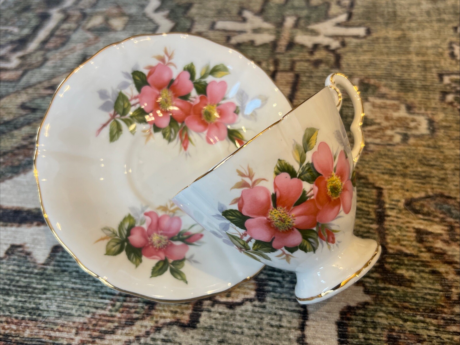 Royal Albert Bone China England Prairie Rose Cup Saucer Set Vintage Teaware