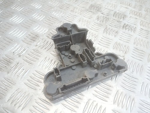 Volkswagen Golf III 1993 Benzin Glühbirnenhalter Heckleuchte 55kW UST105110