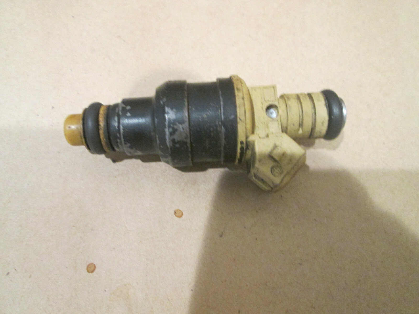Ferrari 348, Mondial T - Fuel Injector P/N 130968