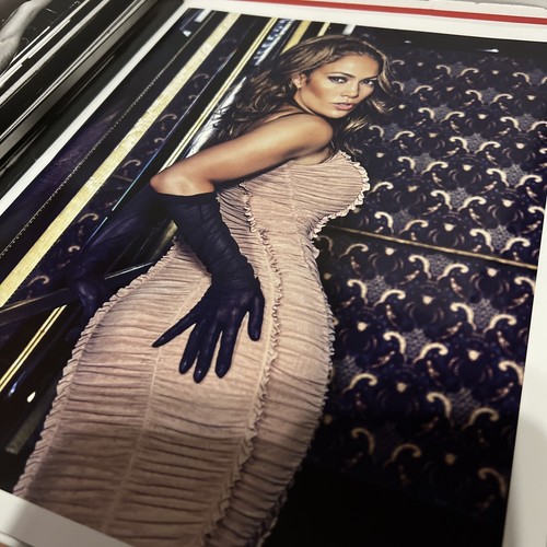 JENNIFER LOPEZ GUESS? JEANS SPRING 2018 CATALOG #311 LARGE PHOTO ALBUM SEXY BOOK - Picture 6 of 14