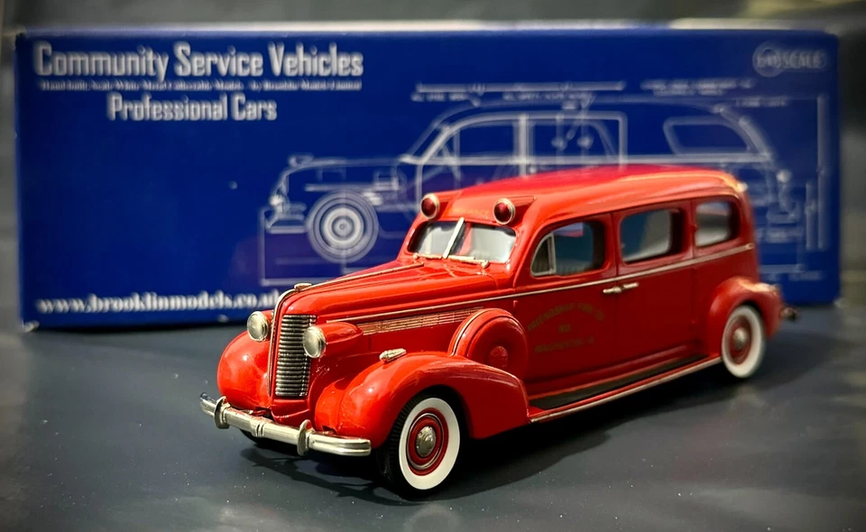 Brooklin CSV.15 1938 Flxible-Buick Sterling Ambulance Friendship Fire Co. (Rojo) Foto 2 de 4