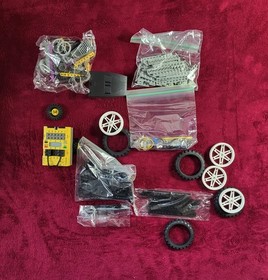 LEGO MINDSTORMS: Robotics Invention System (9719) Manuals & some unopened Packs