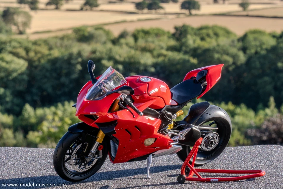 TSM - 1:12 Ducati Panigale V4 S Diecast Model - Image 4 of 4