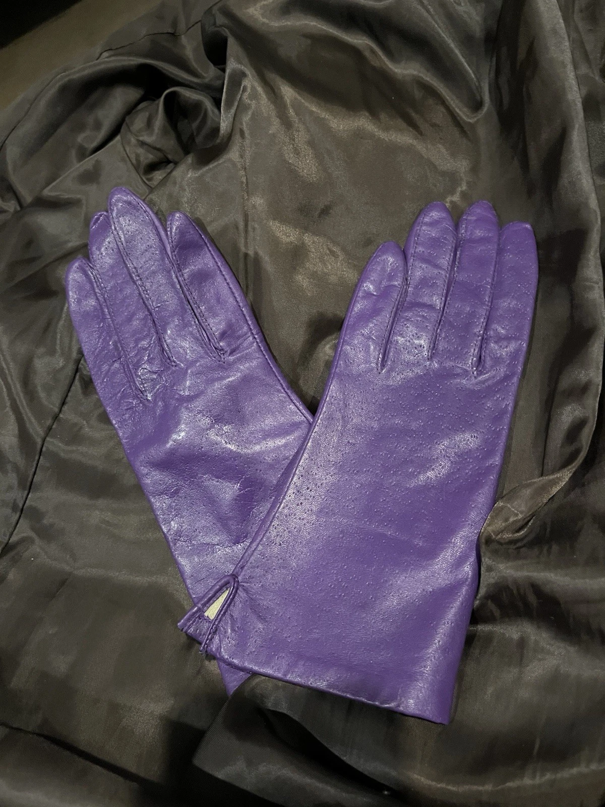 Unique Genuine Leather Purple Gloves Sz 7.5