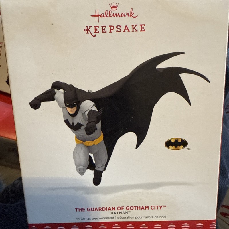 Hallmark Keepsake Ornament Batman Guardian Of Gotham City 2017 