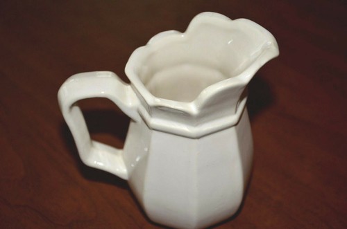 McCOY USA Pottery 5" White Pitcher Country Goose MCM cottagecore farmhouse - Picture 3 of 9