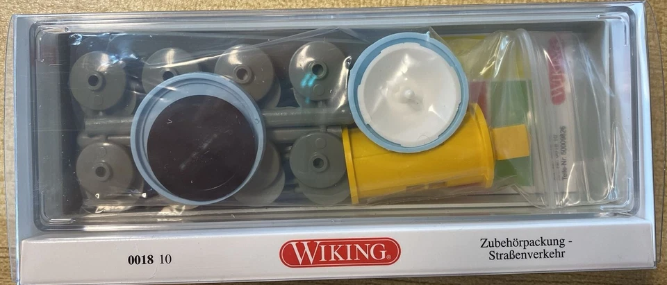 Wiking 001810 Juego de accesorios de carretera escala Ho (farolas, divisores de tráfico, etc.) Foto 2 de 4