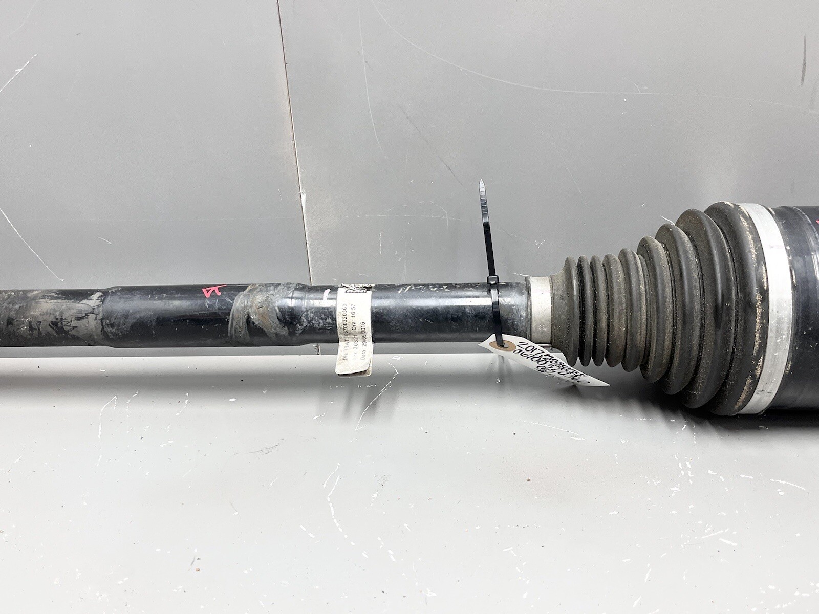 ⭐️2017-2020 MASERATI LEVANTE REAR RIGHT PASSENGER SIDE AXLE SHAFT HALFSHAFT OEM