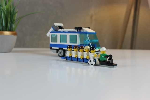lego blue bus