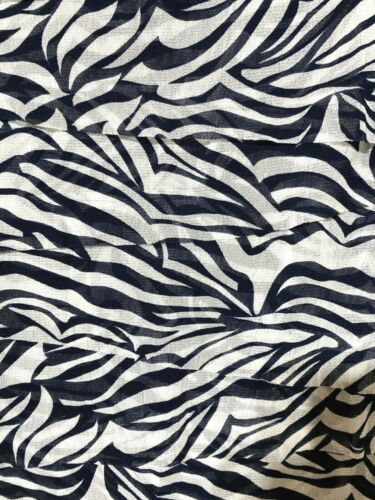 Womens 3/4 sleeve blouse, navy blue/white zebra print, size Small