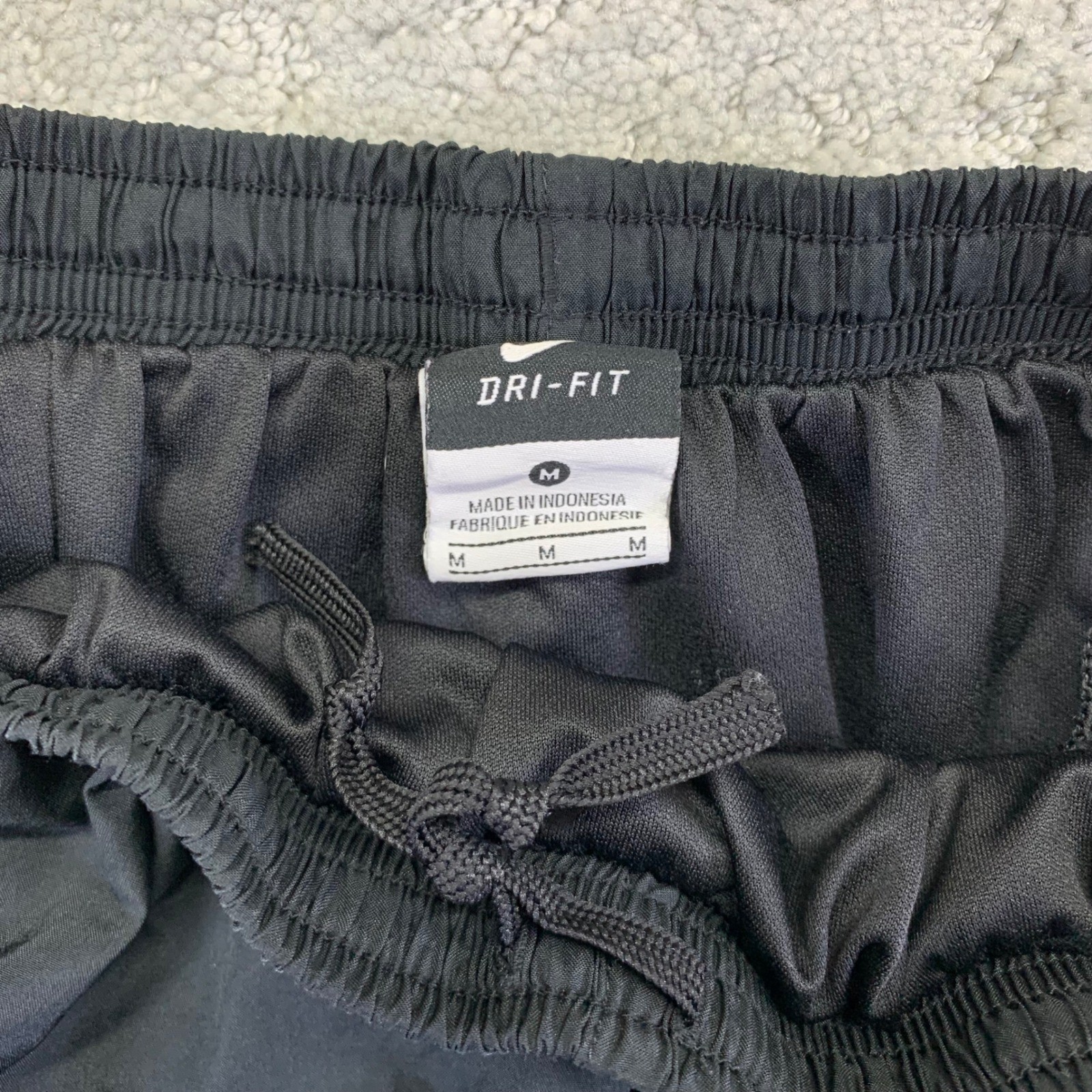 Nike WSU Cougars Shorts Womens Medium Black Red White Running Athletic Dri-Fit thumbnail 4