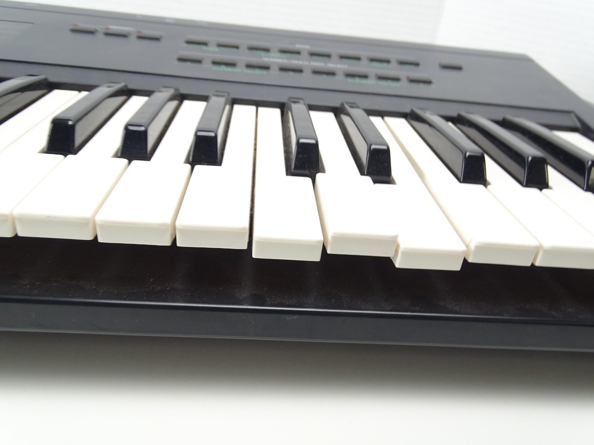 YAMAHA SY22 Synthesizer Keyboard 61 Keys Music As Is Parts Only | eBay
