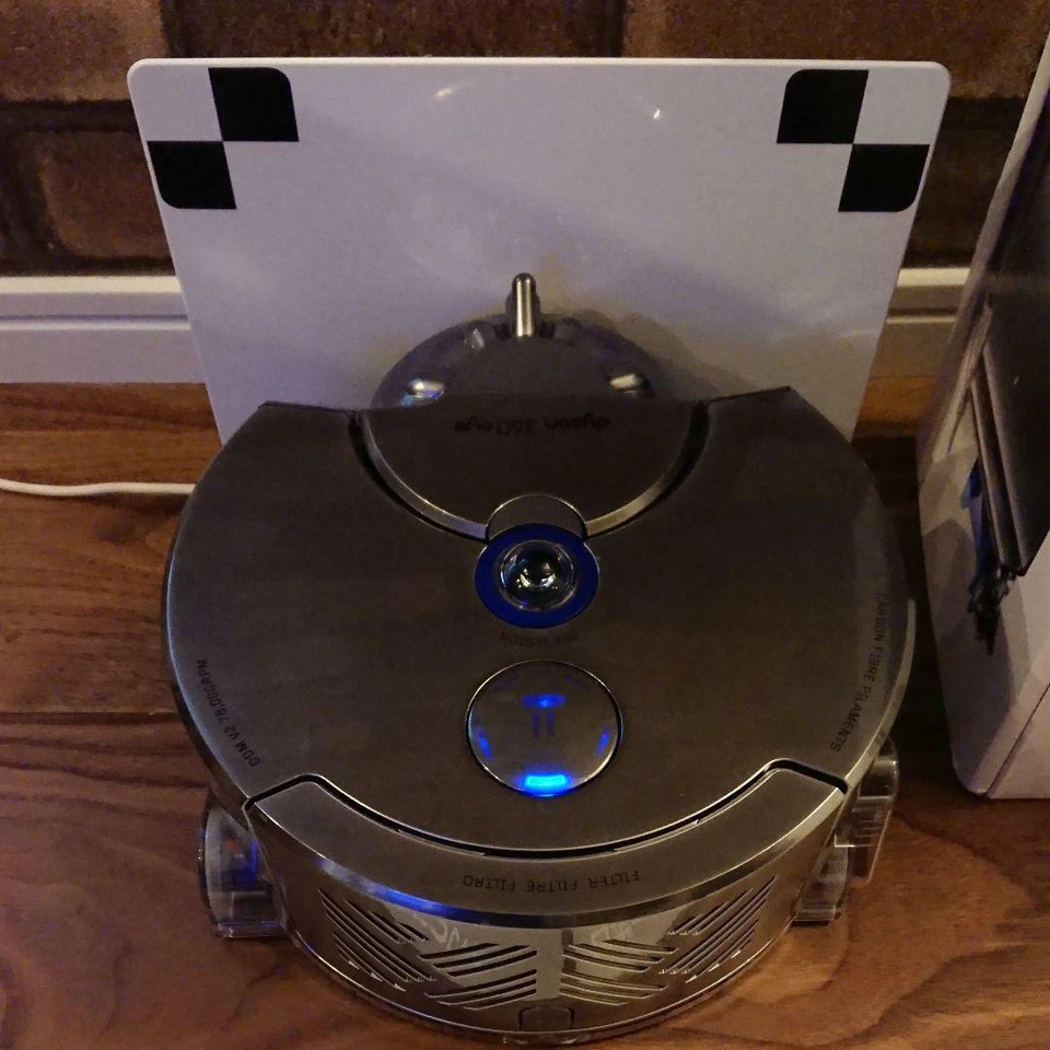 Dyson 360 Eye RB01NB Robot Vacuum Cleaner Cyclone Cordless Nickel Blue Japan - Image 2 of 4