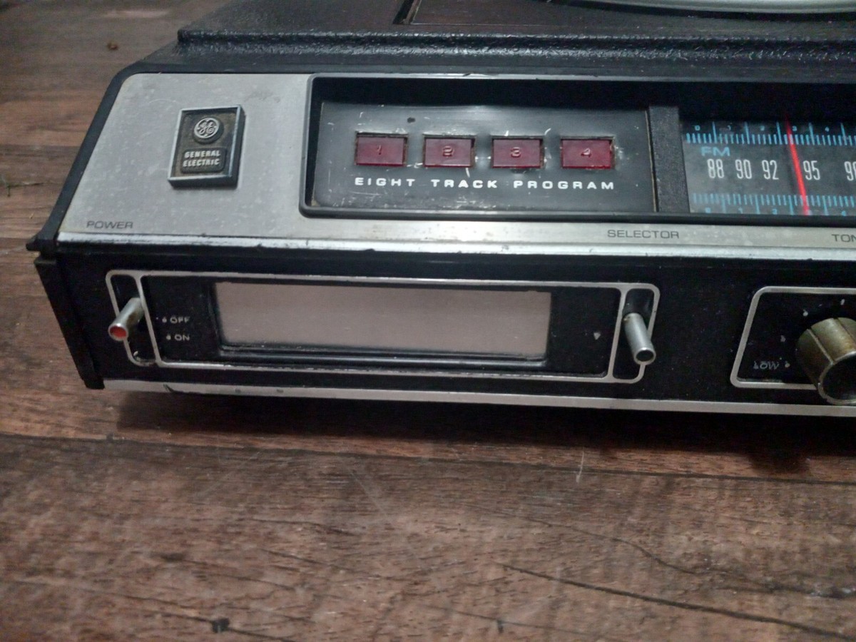 Vintage GE stereo music system turntable 8 track AM/FM radio