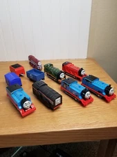 Thomas & Friends All Engines Go Motorized Train Lot