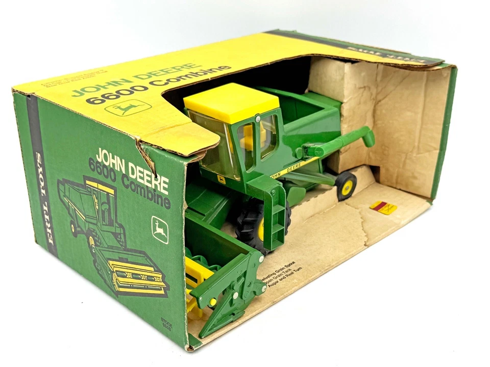 1/16 John Deere 6600 Combine in Original Yellow Top Box - Image 2 of 4