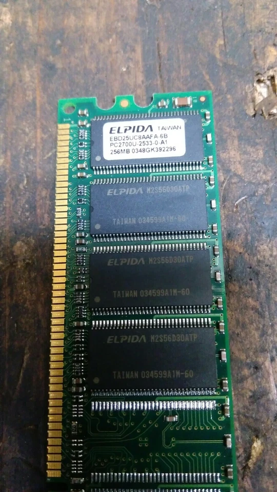 EBD25UC8AAF A 6B 256MB PC-2700U-2533c0-a1 Random Access Memory RAM Dell 2400 - Image 3 of 4