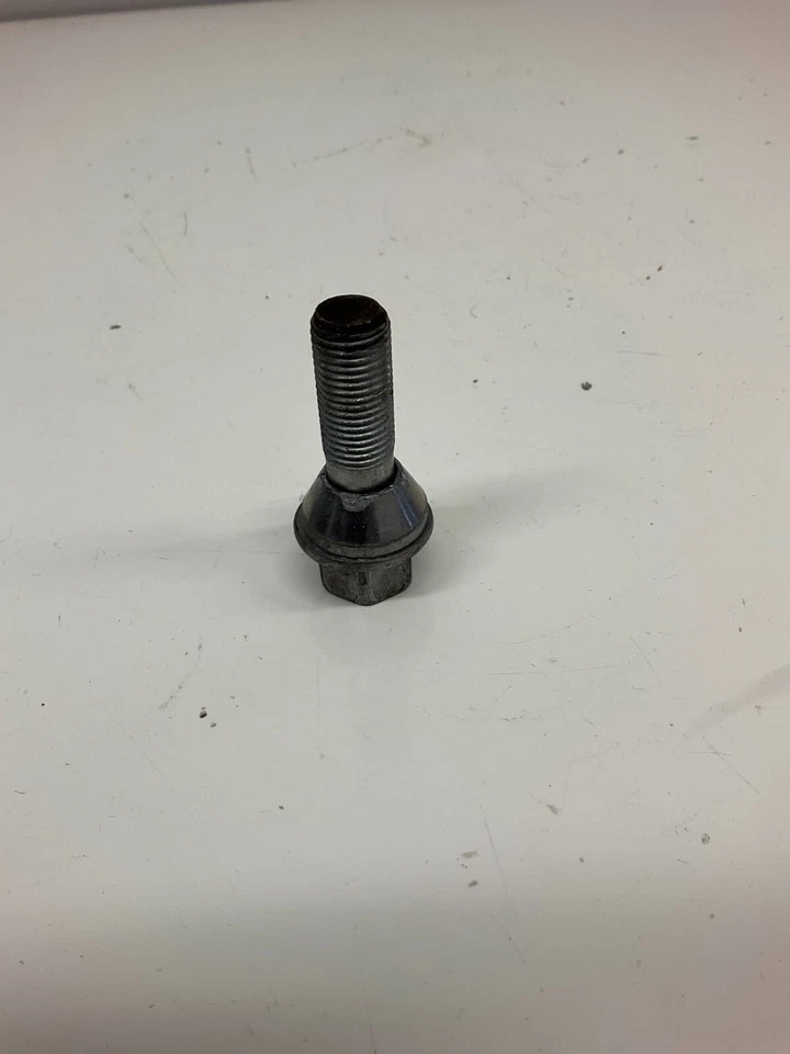 Volvo P2 99-24 S60 V70 XC70 S80 XC90 Juego de 20 tuercas 31423735 Foto 3 de 4