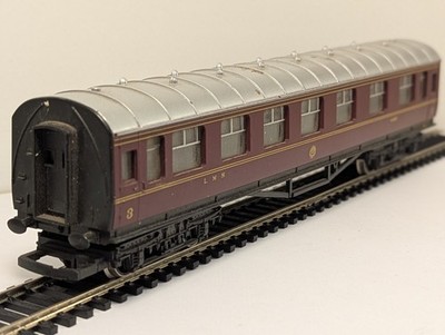 Hornby R474 Spurweite OO LMS Stanier Composite Coach RN 4120