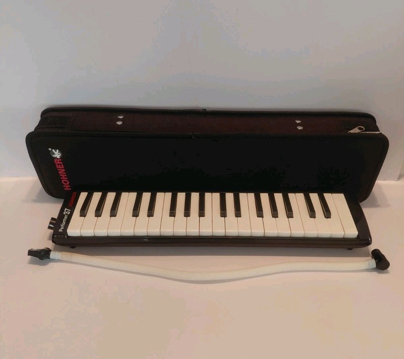 Hohner Performer 37 Key Melodica Works Great!