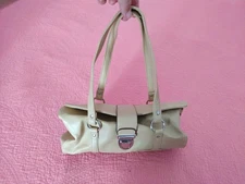 Chateau Womens Cream Beige Faux Leather Inner Pockets Classic Purse Handbag