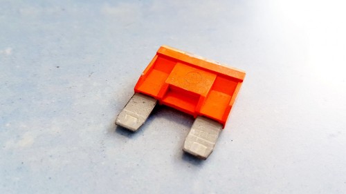 D3902 Sicherungen 32V  40A Volkswagen Golf DE1007814-10