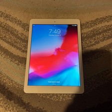 Apple iPad Air 1st Generation A1474 16 GB, Wi-Fi, 9.7 in - Space Gray