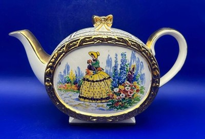 Vintage Teekanne ''Crinoline Lady'' in Fassform von James Sadler