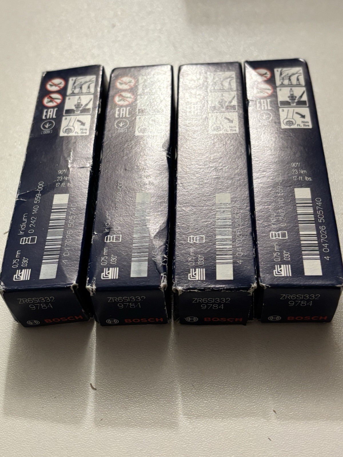 BOSCH ZR6SI332 ( 0242140567 ) X4 IRIDIUM SPARKPLUGS