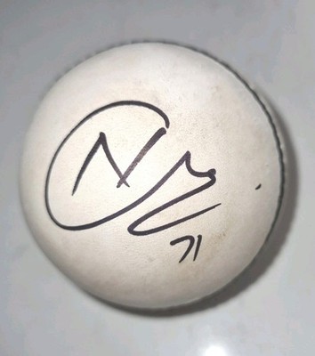 NASEEM SHAH SIGNED QUALITY LEATHER Cricket ball COA PAKISTAN 