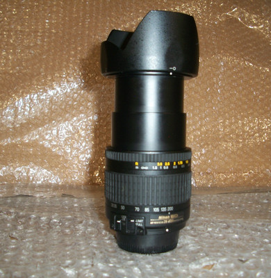 Nikom AF Nikkor 28-200mm For FX Nikon D70,80,90,200,300,600,700,750,800,81
