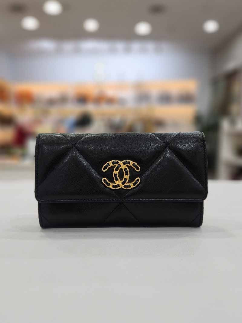 CHANEL Lamb 19 Flap Wallet AP0953 | eBay CHANEL Lamb 19 Flap Wallet AP0953 | eBay