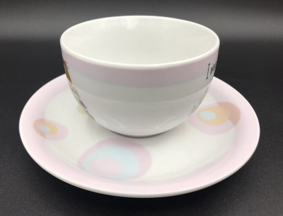 Taza y platillo Born To Shop "Nunca conocí una caloría que no me gustó" CreativeTops Foto 4 de 4